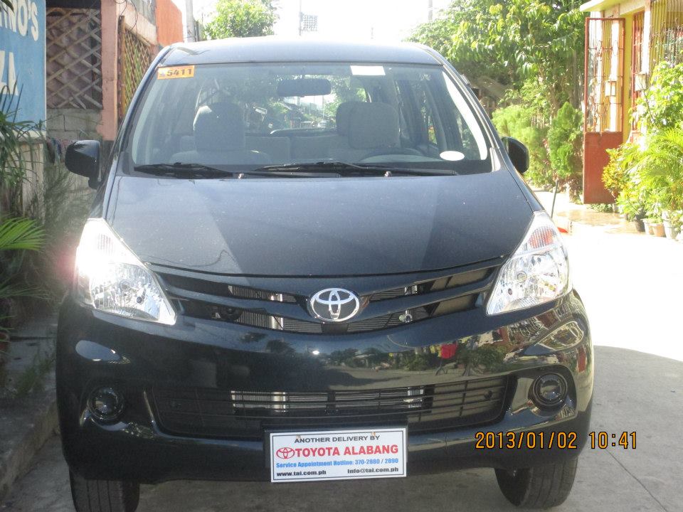 Car for rent / hire with driver (toyota avanza) photo